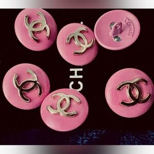 CCstyle(Set of 6) 23mm🤩 Pink gloss metal with gold tone cc logo/shank/stamped🥳
